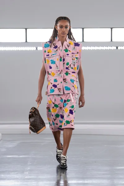 Look 11